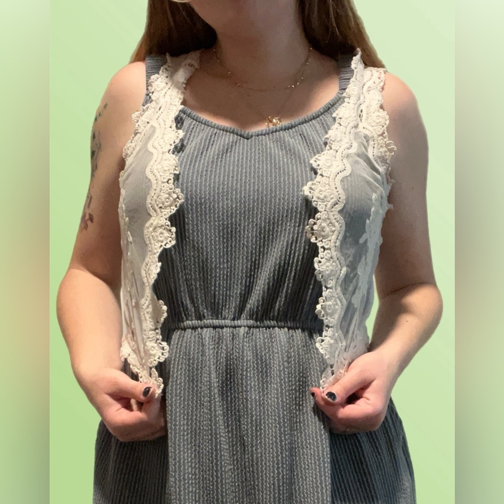 Pinky by Buckle White Lace Floral Vest